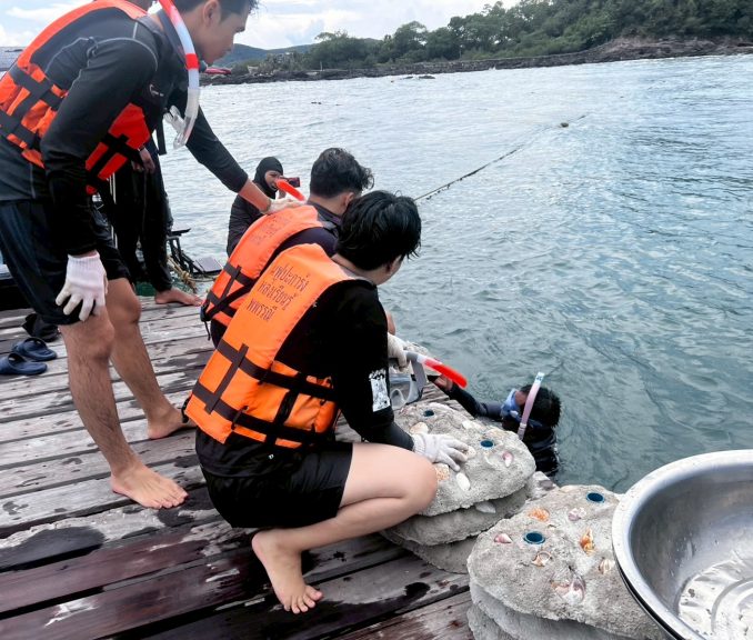 LINE_ALBUM_ค่ายวิทย์ทะเล_250520_13